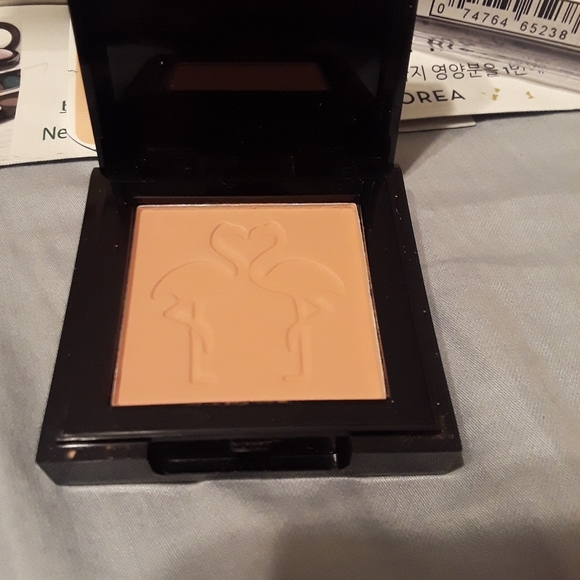 Make up bundle - Picture 3 of 3